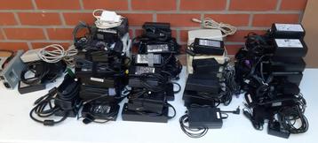 Laptop en randapparaat voedingen (90 stuks) beschikbaar voor biedingen