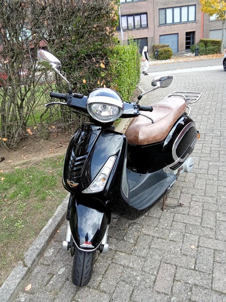 Razzo Venice Motorbike 125cc, Fietsen en Brommers, Scooters | Vespa, Gebruikt, Overige modellen, Benzine, Ophalen
