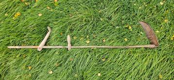 Antieke zeis beschikbaar voor biedingen