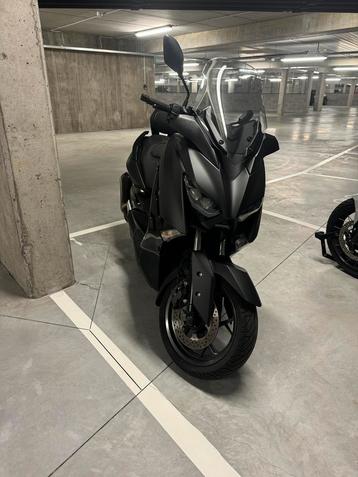 Yamaya Xmax 125cc techmax +akra beschikbaar voor biedingen