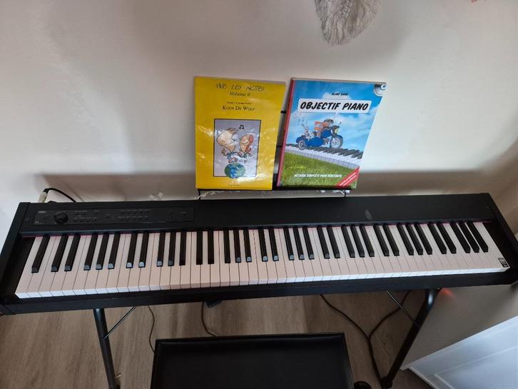 Piano numérique korg  D1, Muziek en Instrumenten, Piano's, Zo goed als nieuw, Piano, Zwart, Hoogglans, Ophalen of Verzenden