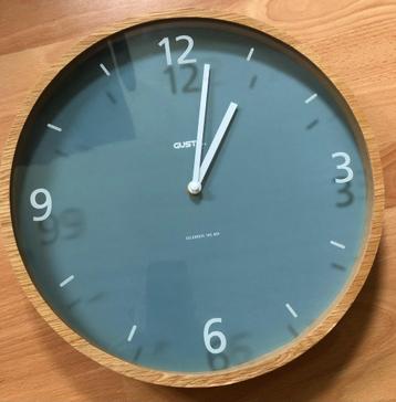 Wandklok beschikbaar voor biedingen
