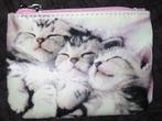 AVON: portemonnee of etui, 3 knuffelige kittens, Ophalen of Verzenden, Nieuw, Roze