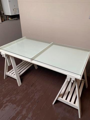 Bureau wit en glas, Huis en Inrichting, Ophalen