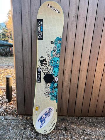 Snowboard burton voor kids met burton bindingen. beschikbaar voor biedingen