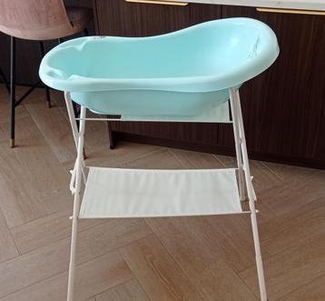 Babybad + badstaander Dreambee beschikbaar voor biedingen