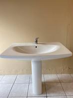 Lavabo met bijpassende kraan., Huis en Inrichting, Badkamer | Badkamermeubels, Ophalen, Zo goed als nieuw
