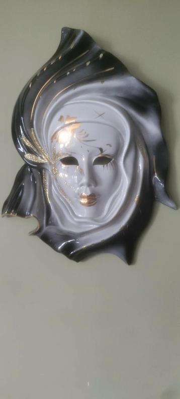Vintage Venetiaans masker  beschikbaar voor biedingen