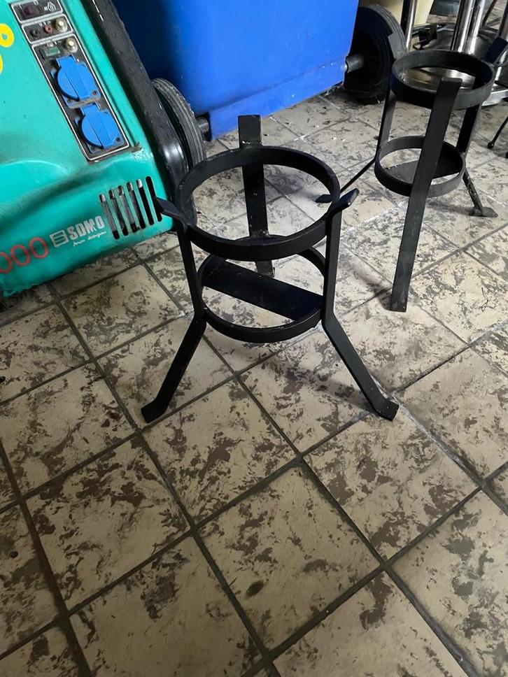 Smeedijzeren kaarsenhouder op poten – diameter 18 cm, Huis en Inrichting, Woonaccessoires | Kandelaars en Kaarsen, Zo goed als nieuw