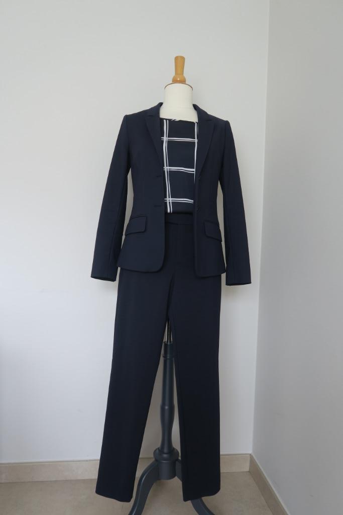 Blauw broekpak Xandres - M 34/36, Kleding | Dames, Jasjes, Kostuums en Pakken, Zo goed als nieuw, Kostuum of Pak, Maat 36 (S)