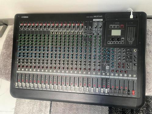 Yamaha mgp 24 x, Muziek en Instrumenten, Mengpanelen, Zo goed als nieuw, Ophalen