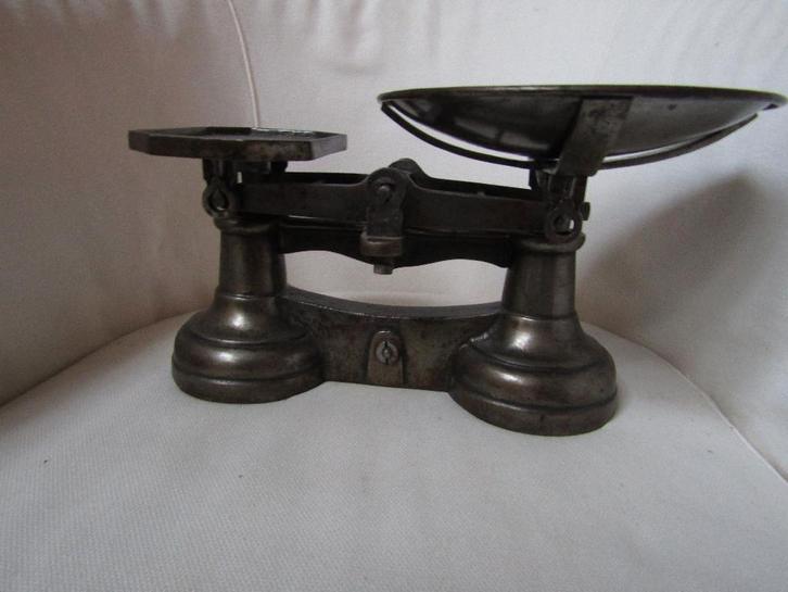 Oude 19e eeuwse Roberval-schaal, gietijzer, Antiek en Kunst, Antiek | Brons en Koper, Brons, Ophalen of Verzenden