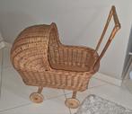 Oude rieten poppenwagen, Ophalen of Verzenden, Gebruikt, Accessoires