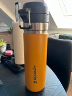 Stanley 0.7L drinkfles, Sport en Fitness, Drinkbussen, Ophalen, Zo goed als nieuw