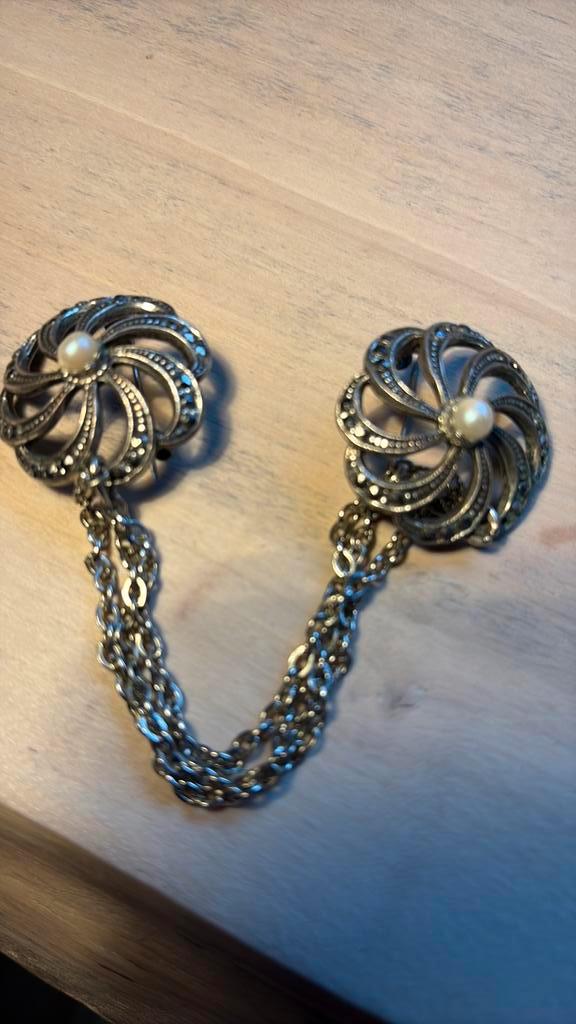 Dubbele broche  met marcasiet verzilverd, Bijoux, Sacs & Beauté, Colliers, Comme neuf, Argent, Enlèvement ou Envoi