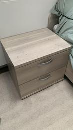 Lit et sa table de chevet à donner!!!, Maison & Meubles, Enlèvement, Utilisé, Bois