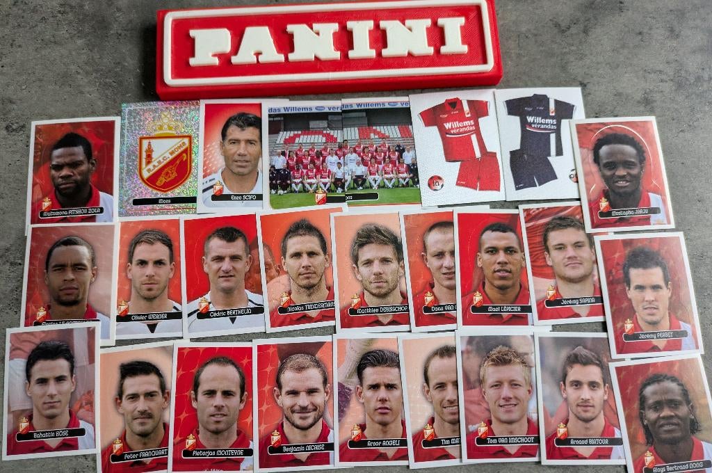 Panini FOOTBALL 2013 26 STICKERS MONS / BERGEN  VOETBAL, Ophalen of Verzenden, Nieuw