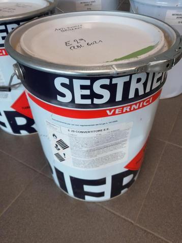 Peinture antirouille verte 20L disponible aux enchères