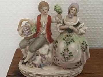 Figurine porcelaine  beschikbaar voor biedingen