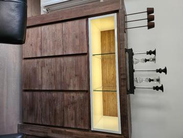 Livingkast met licht henders&hazel 450euro, Huis en Inrichting, Ophalen, Gebruikt, 100 tot 150 cm, 150 tot 200 cm