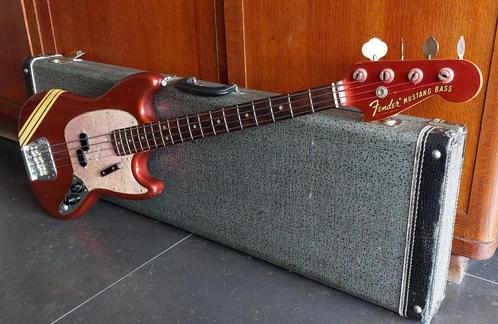 Fender Mustang Bass 1970 competition red, Muziek en Instrumenten, Snaarinstrumenten | Gitaren | Bas, Gebruikt, Elektrisch, Ophalen of Verzenden