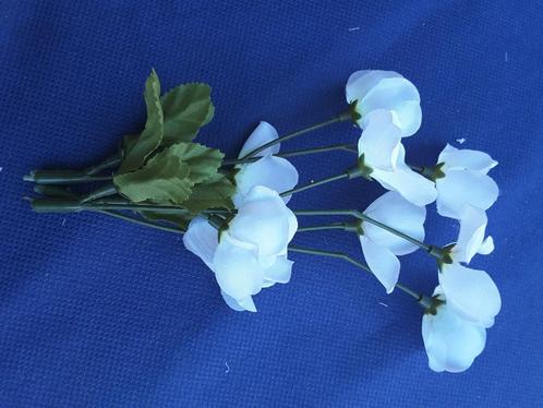 staaf met 3 witte bloemen stof plastic staaf, Hobby en Vrije tijd, Naaien en Fournituren, Nieuw, Ophalen of Verzenden