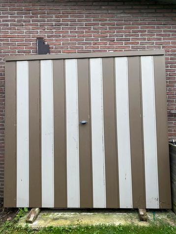 Garagepoort volhout  beschikbaar voor biedingen