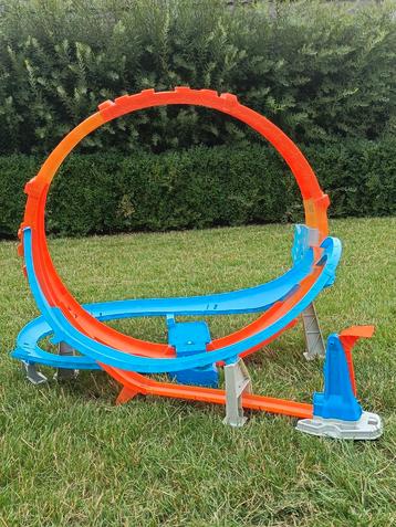 Hot Wheels looping  beschikbaar voor biedingen