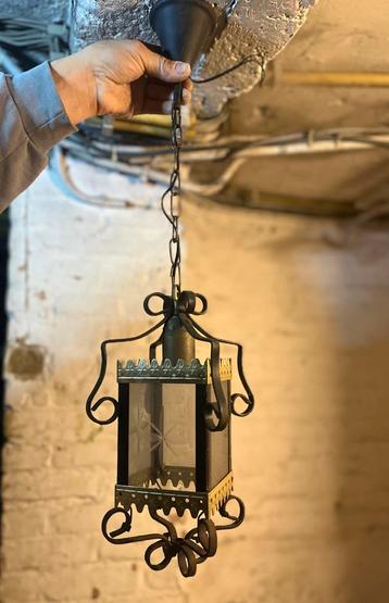 Sfeervolle lamp luster. beschikbaar voor biedingen