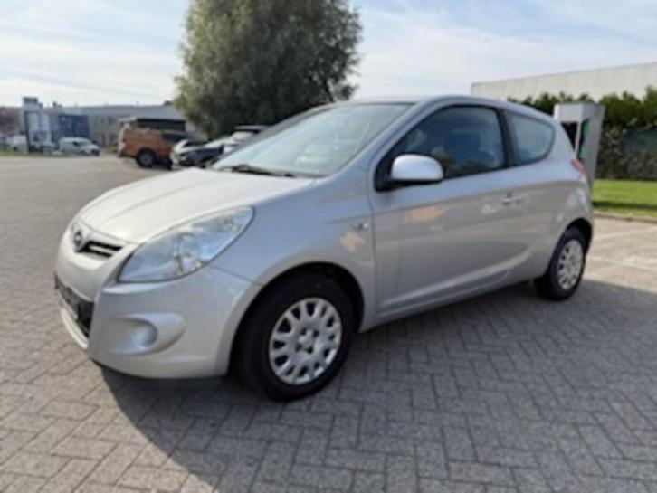 Hyundai i20 1.2 benzine bj 2011 65000 km goede staat, Auto's, Hyundai, Bedrijf, Te koop, i20, Boordcomputer, Benzine, Euro 5, Stadsauto