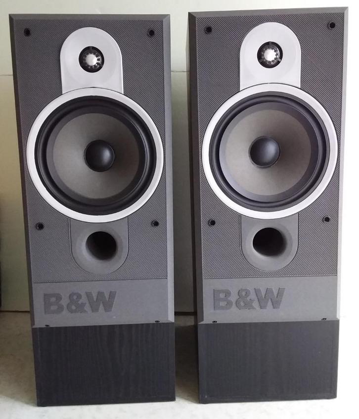 B&W DM570 luidsprekers met boekje, Audio, Tv en Foto, Luidsprekerboxen, Zo goed als nieuw, Front, Rear of Stereo speakers, 60 tot 120 watt