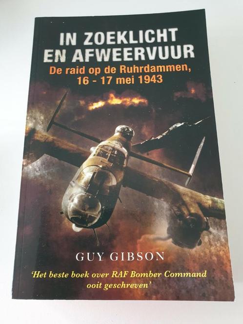 Guy Gibson - In zoeklicht en afweervuur, Livres, Guerre & Militaire, Comme neuf, Enlèvement ou Envoi