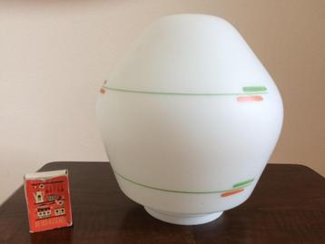 Boule de verre blanc vintage des années 60, décoration vert-, Enlèvement ou Envoi, Comme neuf, Autres matériaux, Jaren 60 zestig sixties eyecatcher