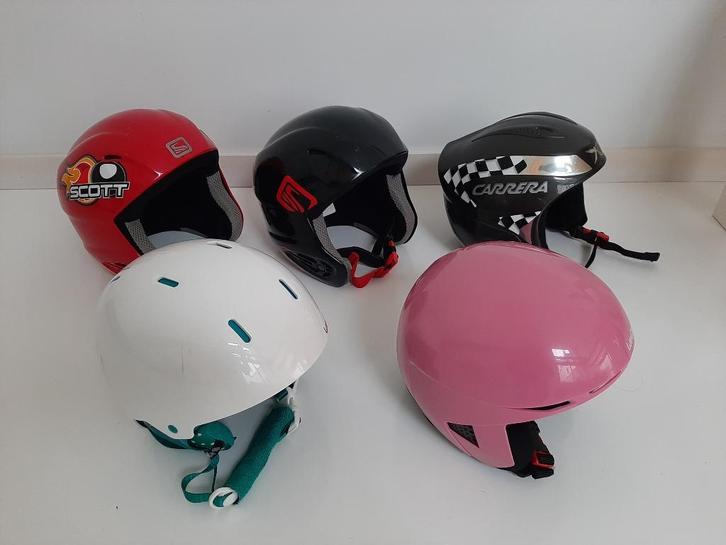 Kinder ski helmen, diverse maten, zeer goede staat, 5 €/st, Sport en Fitness, Skiën en Langlaufen, Gebruikt, Kleding, Ski, Ophalen