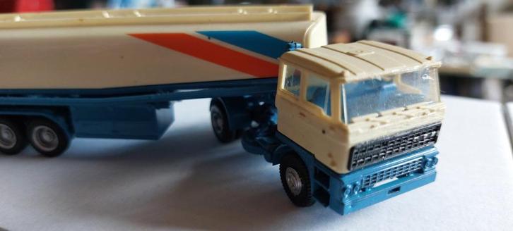 H0LK 0813 DAF VRACHTWAGENS 1:87., Hobby en Vrije tijd, Modelauto's | 1:87, Zo goed als nieuw, Bus of Vrachtwagen, Verzenden
