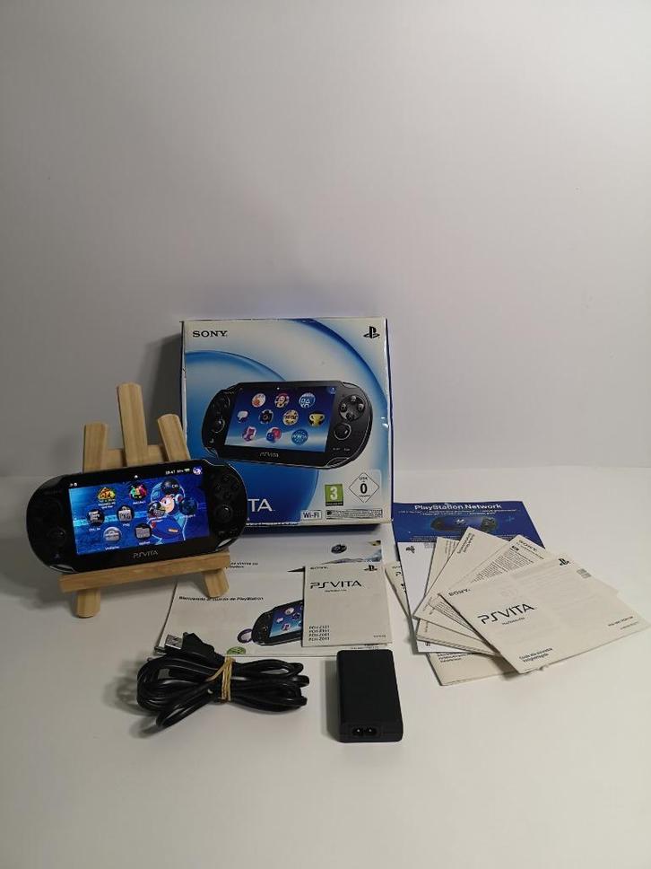 PS Vita OLED Boxed en met 128GB Micro sd kaart, Games en Spelcomputers, Spelcomputers | Sony PlayStation Vita, Zo goed als nieuw