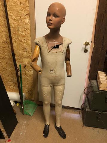 Mannequin enfant  beschikbaar voor biedingen