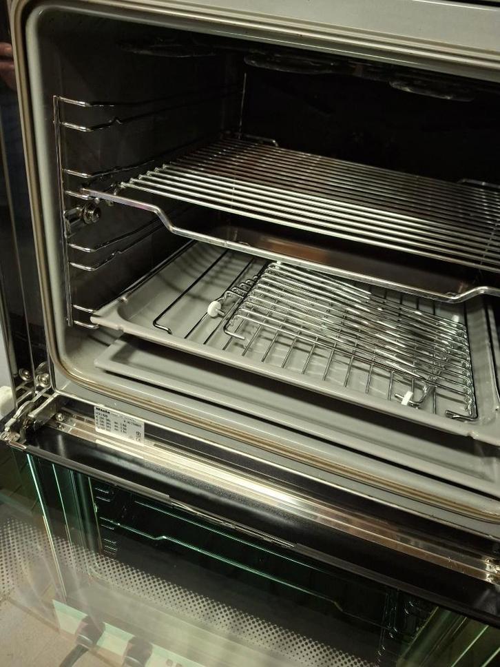 Miele inbouwoven – inox – in perfecte staat, Elektronische apparatuur, Ovens, Zo goed als nieuw, Inbouw, Oven, 45 tot 60 cm, 45 tot 60 cm