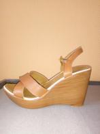 bruine damesschoenen / sandalen sleehakken, maat 39, Kleding | Dames, Schoenen, Schoenen met lage hakken, Bruin, Ophalen of Verzenden