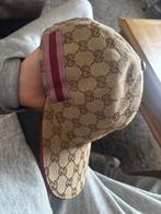 gucci pet, Ophalen