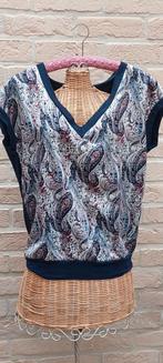 Bloesje maat s/m 48cm van oksel tot oksel lola liza, Kleding | Dames, Blouses en Tunieken, Overige kleuren, Lola & Liza, Ophalen of Verzenden