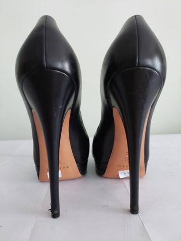 67C* Casadei - jolis escarpins noirs high heels (38)