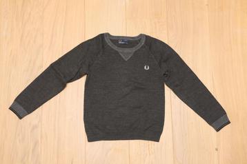 Donkergrijze trui Fred Perry, maat 7-8 jaar beschikbaar voor biedingen