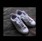 Witte sneakers met veters merk: Adidas., Kleding | Dames, Sneakers, Ophalen of Verzenden, Wit, Zo goed als nieuw