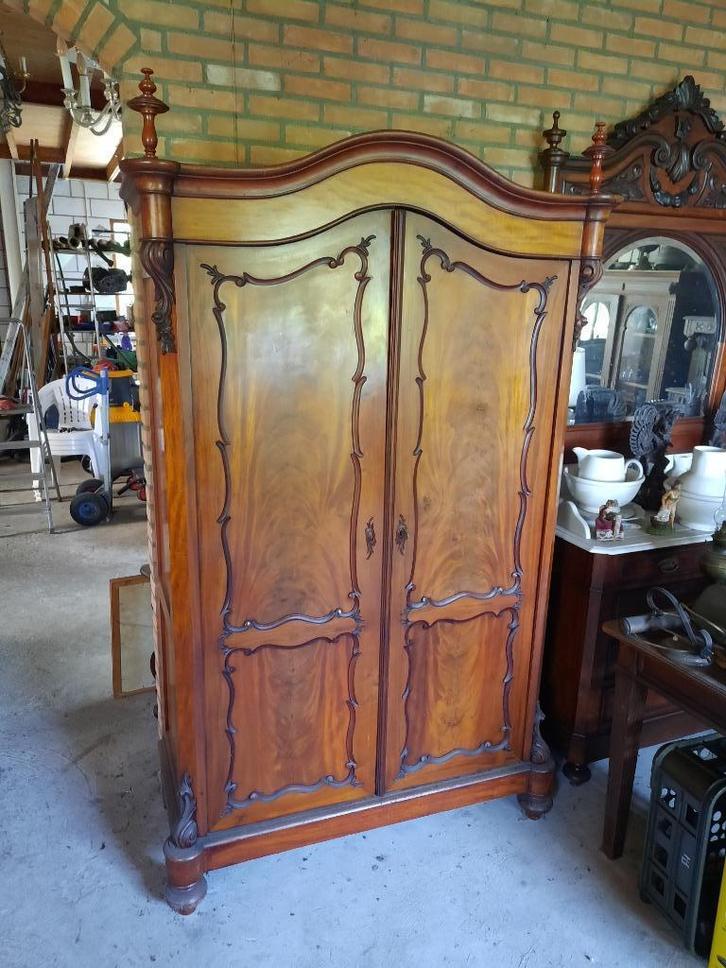 Mahoniekasten vintage ,curiosa, Huis en Inrichting, Kasten | Kleerkasten, Ophalen