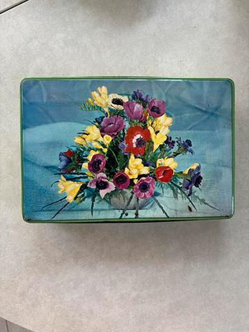 Blikken doos Superchocolat Jacques beschikbaar voor biedingen