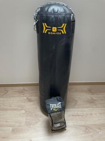 Bokszak + handschoenen beschikbaar voor biedingen