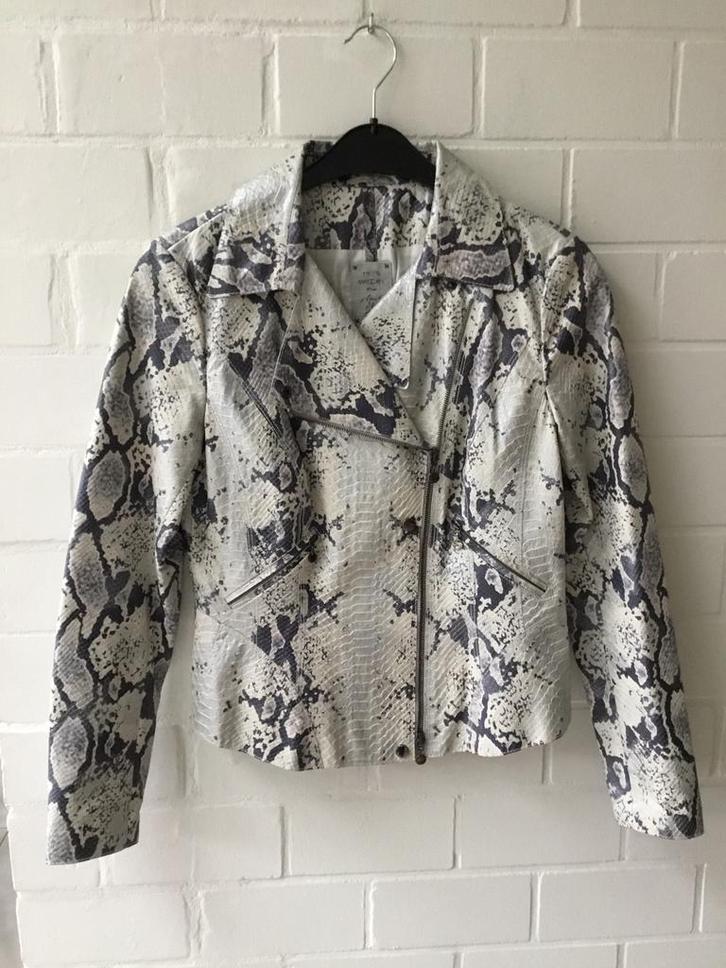 Veste MARC CAIN, Vêtements | Femmes, Vestes & Costumes, Comme neuf, Manteau, Taille 38/40 (M), Beige, Enlèvement ou Envoi