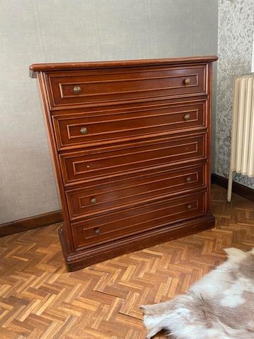 Houten ladekastje / schoenenkast beschikbaar voor biedingen