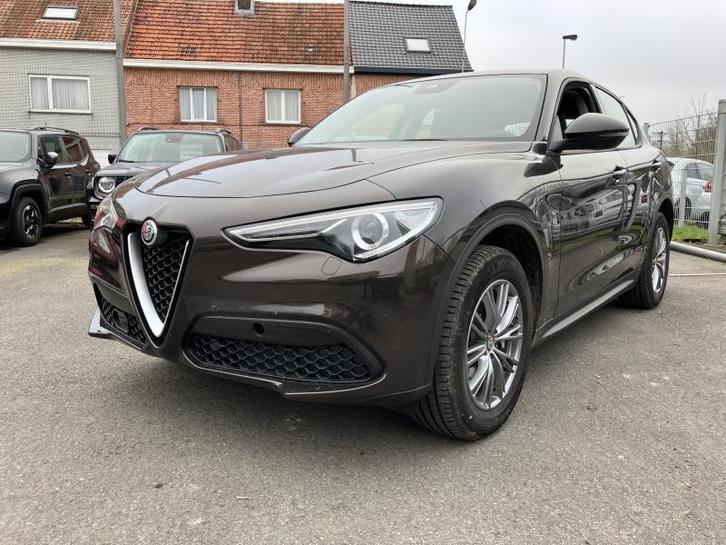 Alfa Romeo Stelvio SUPER 2.0, Autos, Alfa Romeo, Stelvio, Régulateur de distance, Airbags, Air conditionné, Alarme, Bluetooth